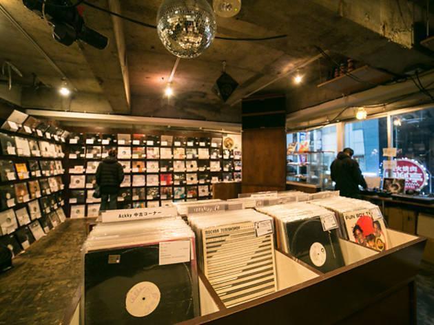 Купить пластинки Towerv Vinyl через ZenMarket