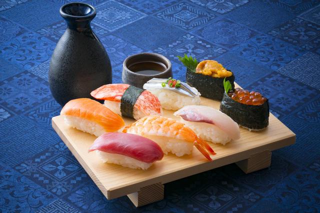 Sushi cl&aacute;sico japones 